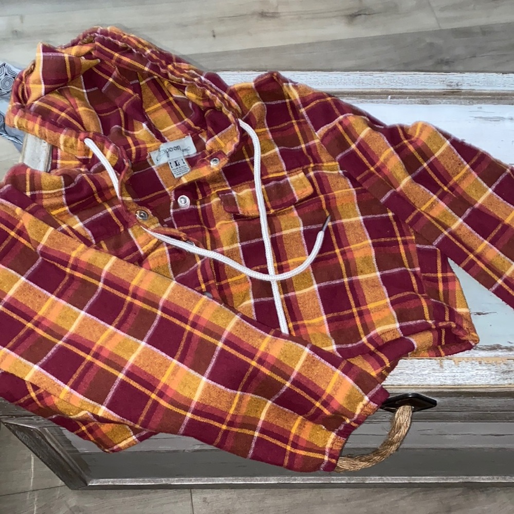 Long sleeve cropped flannel